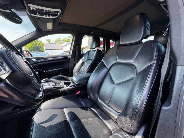 2013 Porsche 958 Cayenne - Image 12 of 20
