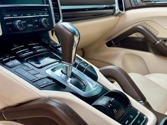 2013 Porsche 958 Cayenne - Image 11 of 20