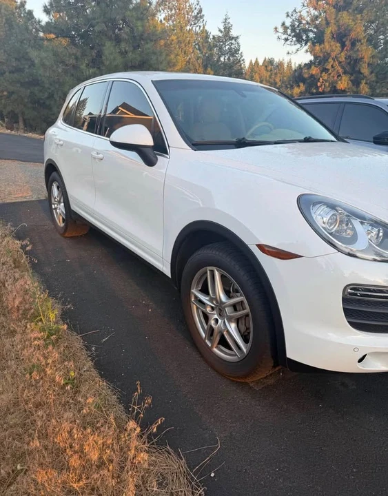 2013 Porsche 958 Cayenne - Image 3 of 17