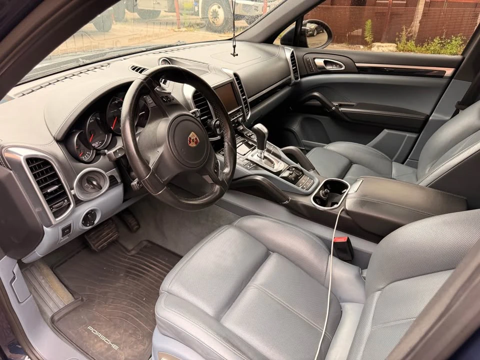 2013 Porsche 958 Cayenne - Image 9 of 17