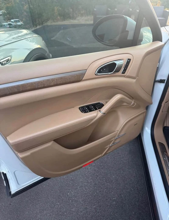 2013 Porsche 958 Cayenne - Image 7 of 17