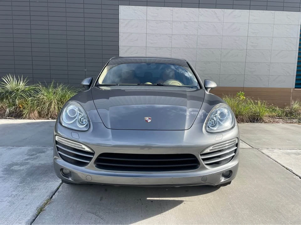 2013 Porsche 958 Cayenne - Image 2 of 10