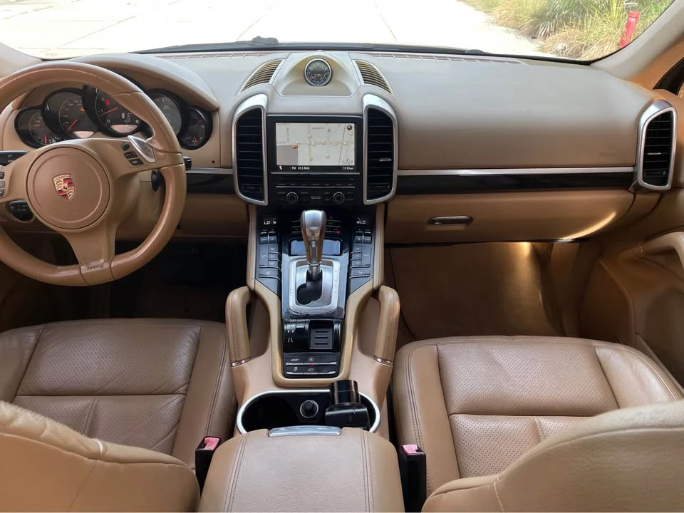 2013 Porsche 958 Cayenne - Image 6 of 8