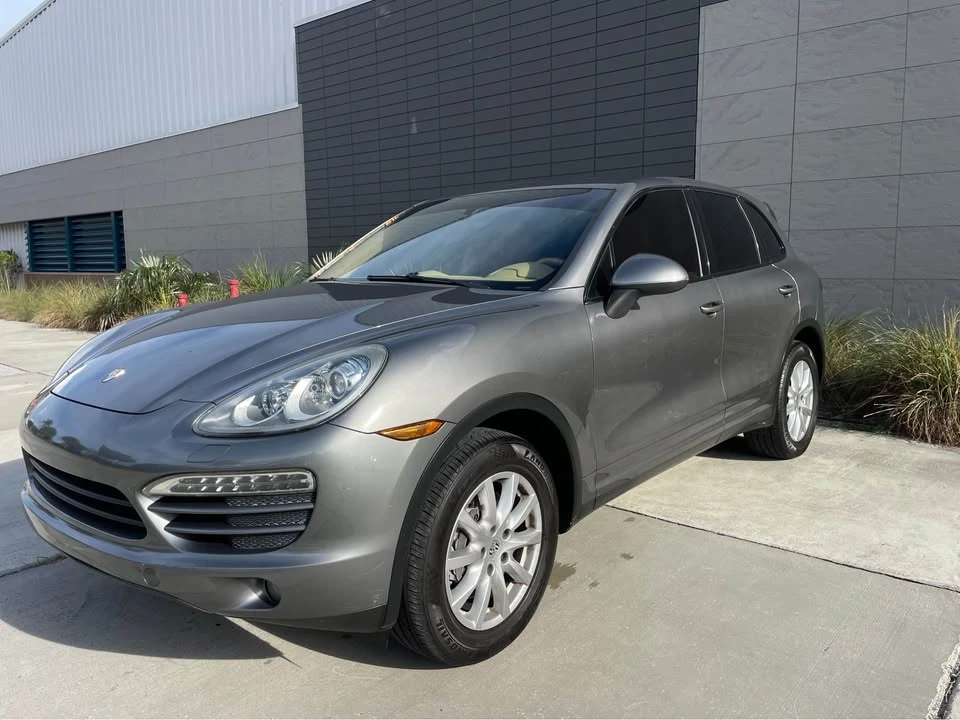 2013 Porsche 958 Cayenne - Image 3 of 10
