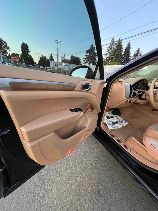 2013 Porsche 958 Cayenne - Image 10 of 19