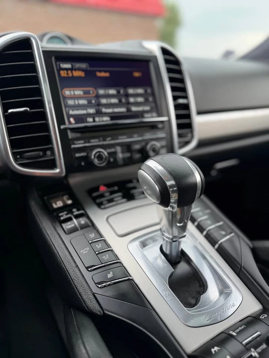 2013 Porsche 958 Cayenne - Image 15 of 20