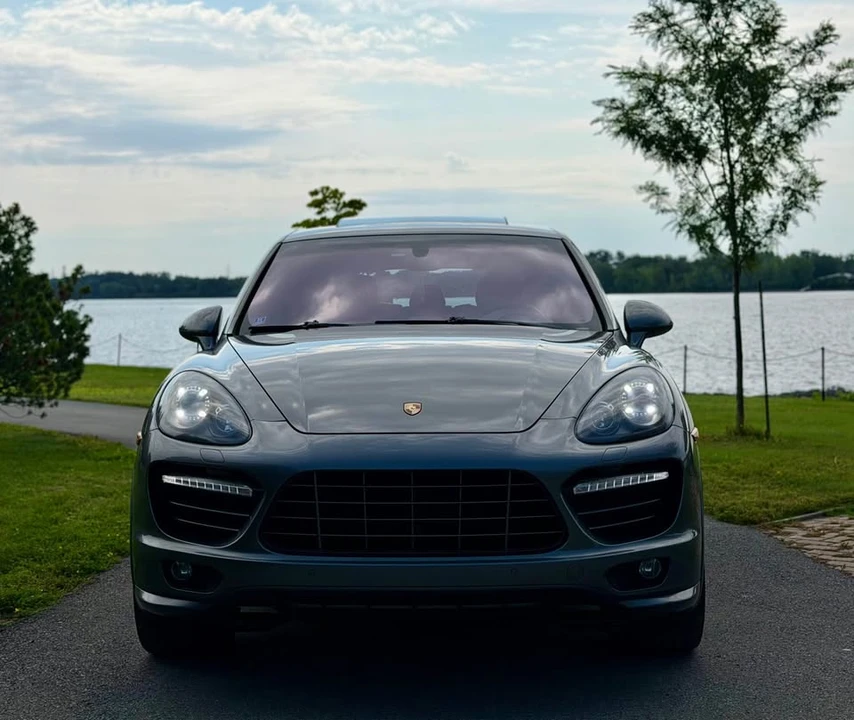 2013 Porsche 958 Cayenne - Image 2 of 20