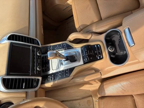 2013 Porsche 958 Cayenne - Image 3 of 7