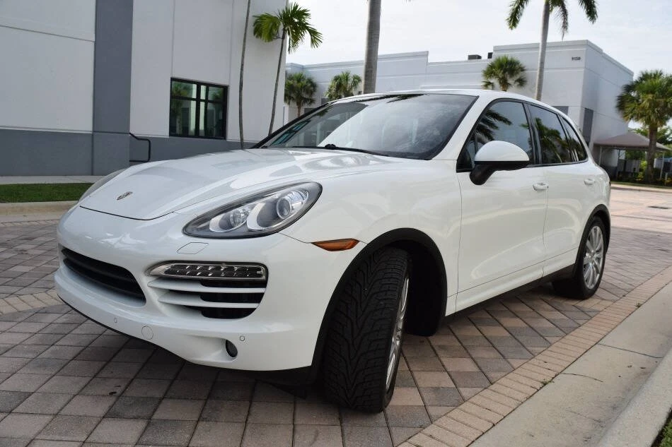 2013 Porsche 958 Cayenne - Image 2 of 20