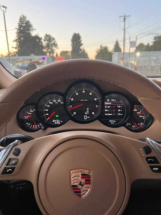 2013 Porsche 958 Cayenne - Image 16 of 19