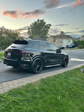 2013 Porsche Cayenne GTS