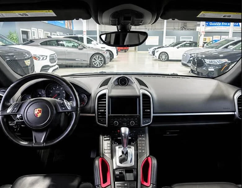 2013 Porsche 958 Cayenne - Image 2 of 6