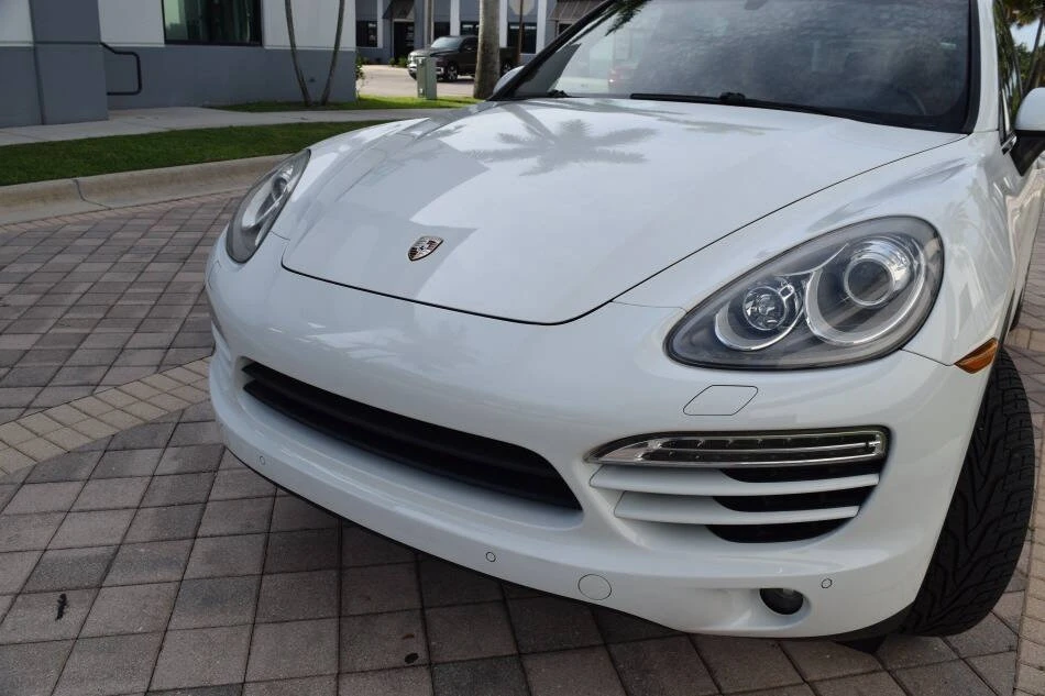 2013 Porsche 958 Cayenne - Image 10 of 20
