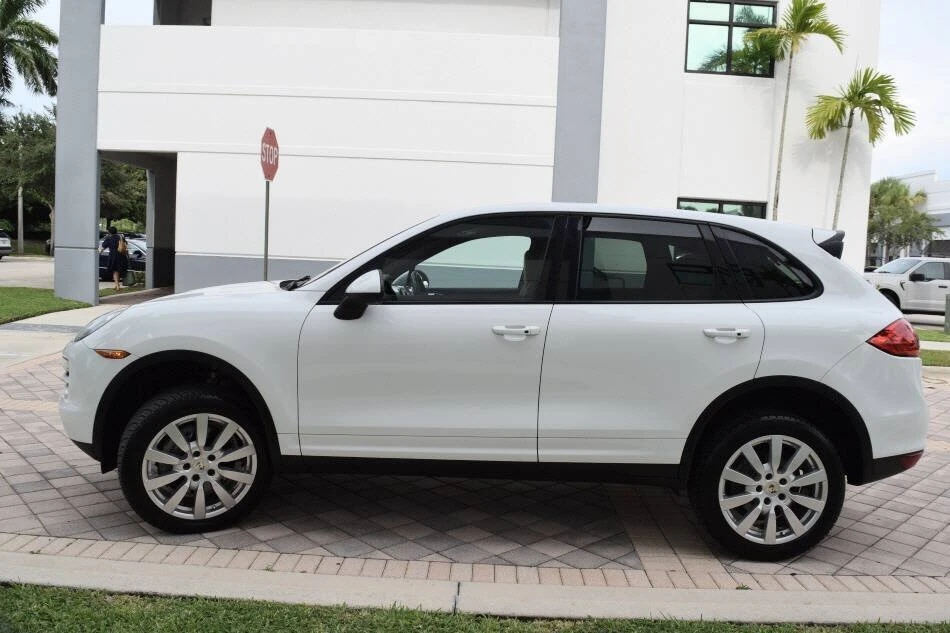 2013 Porsche 958 Cayenne - Image 5 of 20