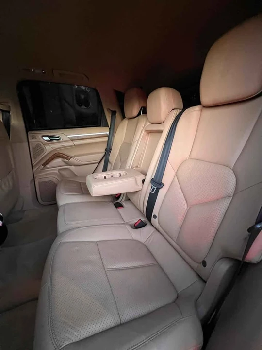 2013 Porsche 958 Cayenne - Image 14 of 19