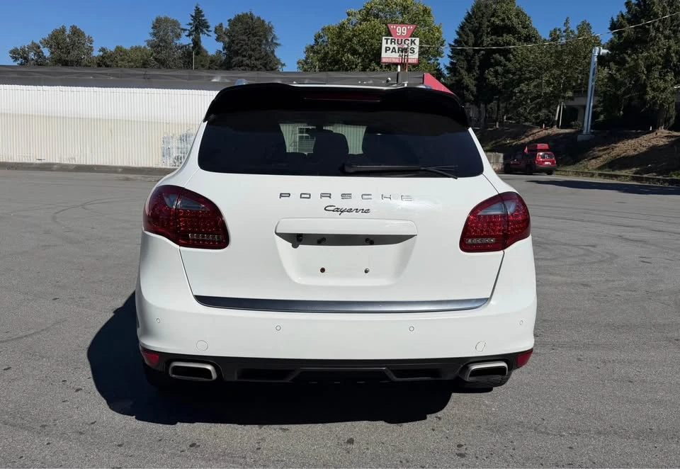 2013 Porsche 958 Cayenne - Image 6 of 20