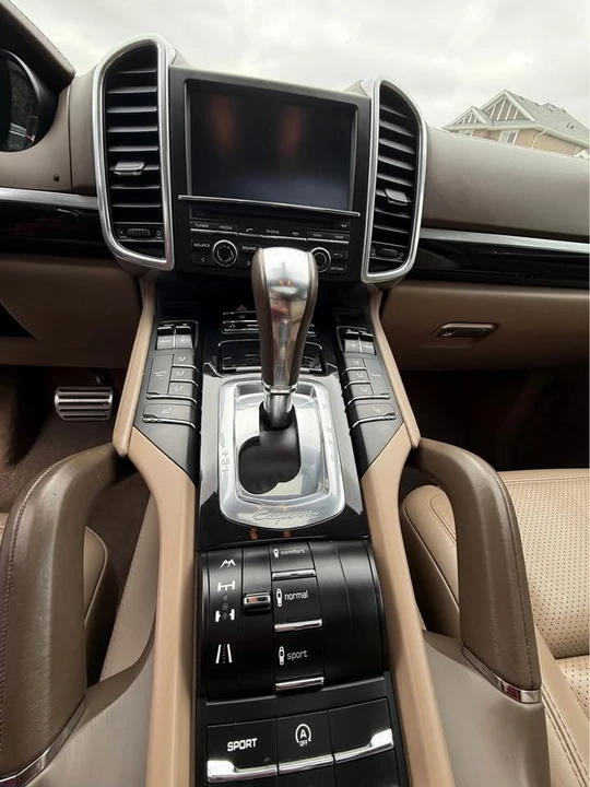 2013 Porsche 958 Cayenne - Image 11 of 13