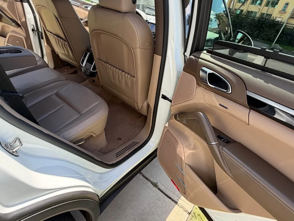 2013 Porsche 958 Cayenne - Image 15 of 20