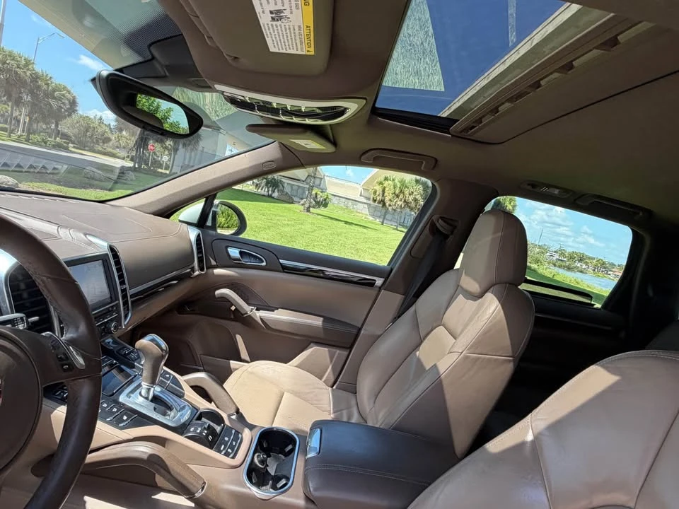 2013 Porsche 958 Cayenne - Image 13 of 20