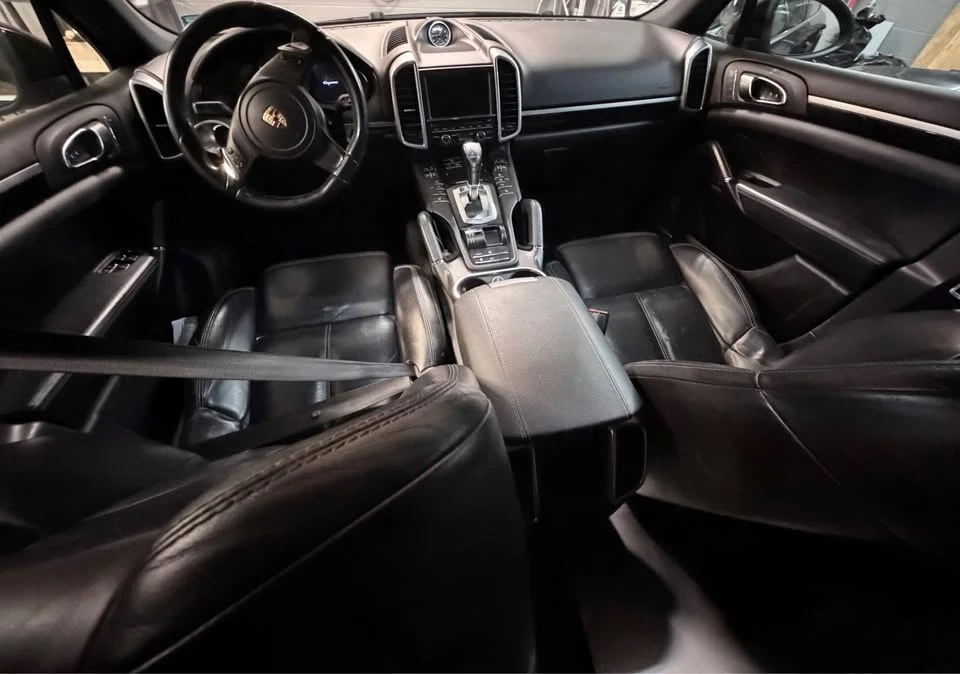 2013 Porsche 958 Cayenne - Image 4 of 5