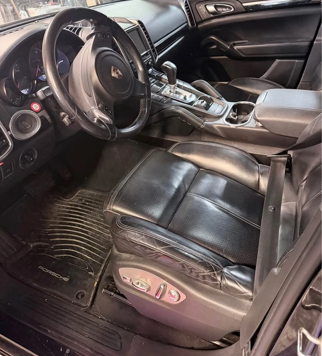 2013 Porsche 958 Cayenne - Image 3 of 5