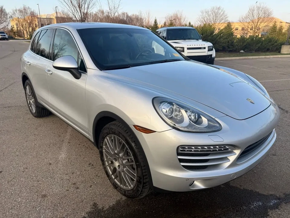 2013 Porsche 958 Cayenne - Image 3 of 5