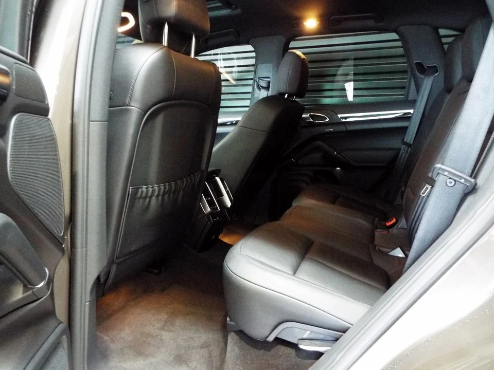 2013 Porsche 958 Cayenne S - Image 5 of 8