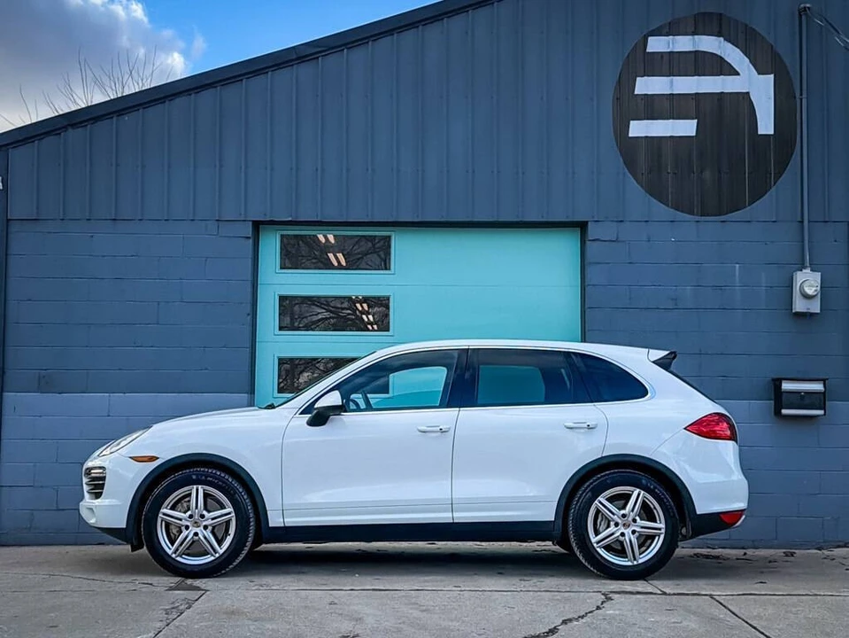 2013 Porsche 958 Cayenne S - Image 3 of 21