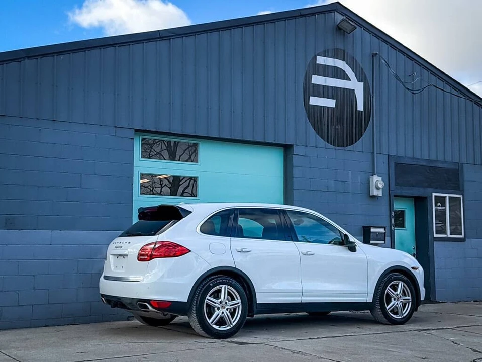 2013 Porsche 958 Cayenne S - Image 9 of 21