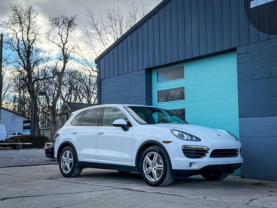 2013 Porsche 958 Cayenne S - Image 11 of 21