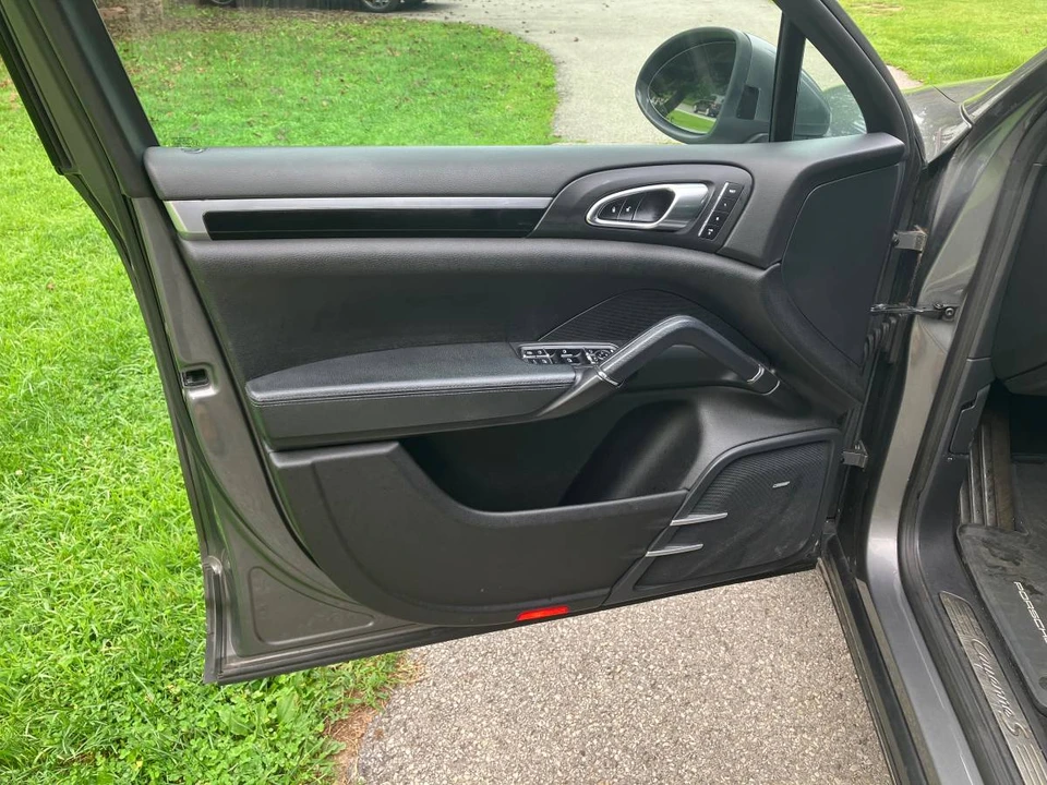 2013 Porsche 958 Cayenne S - Image 20 of 21