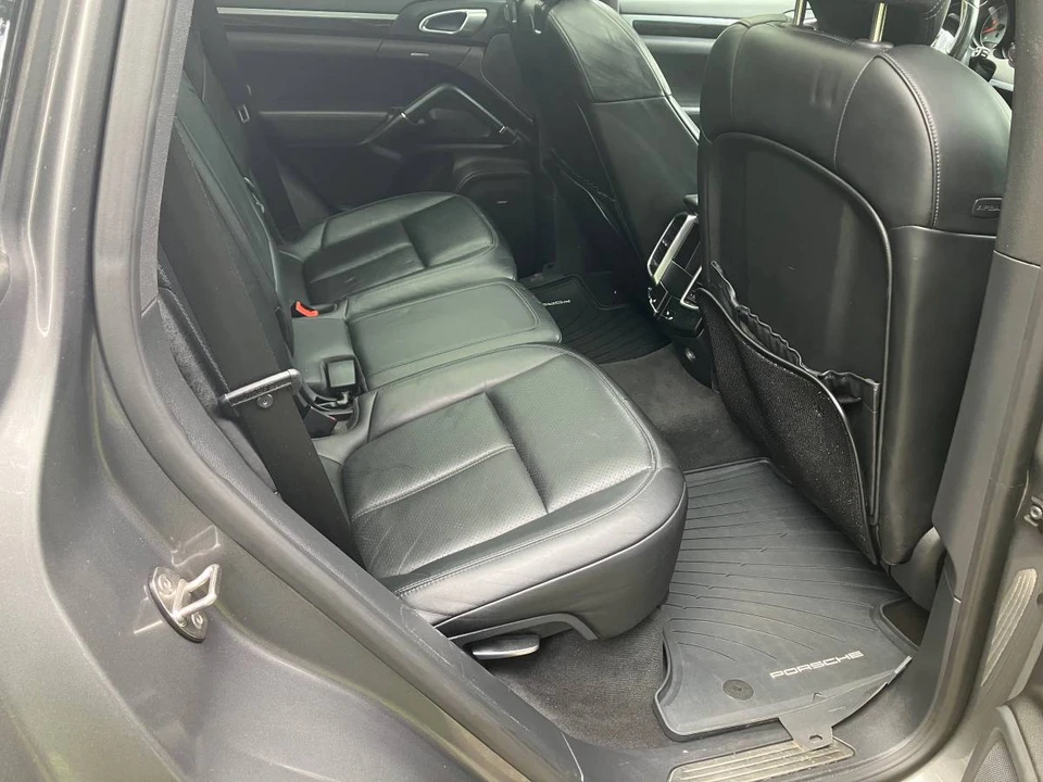 2013 Porsche 958 Cayenne S - Image 12 of 21