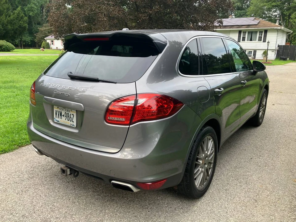 2013 Porsche 958 Cayenne S - Image 2 of 21