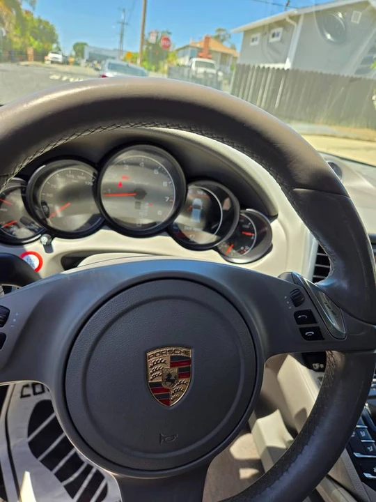2013 Porsche 958 Cayenne S - Image 3 of 16