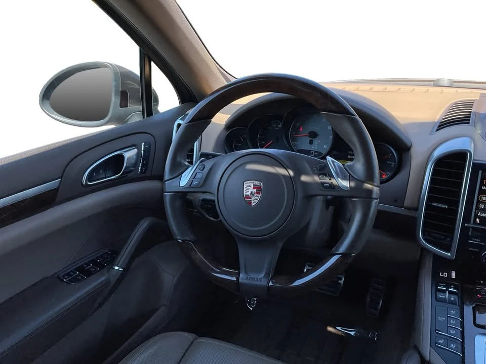 2013 Porsche 958 Cayenne - Image 9 of 16