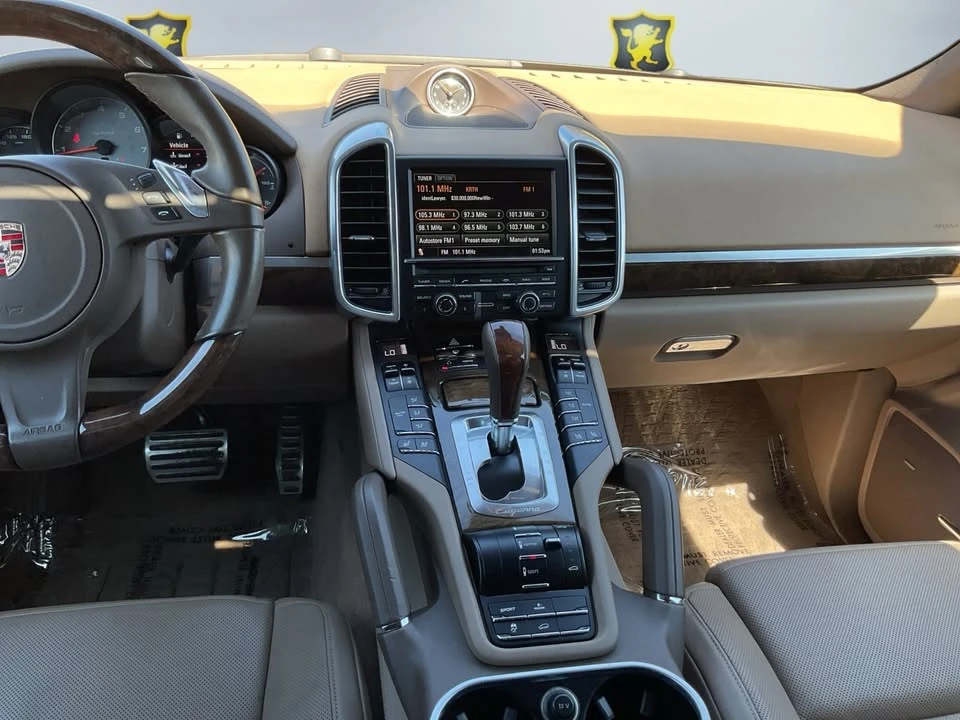 2013 Porsche 958 Cayenne - Image 11 of 16