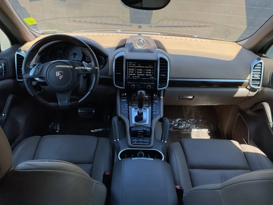 2013 Porsche 958 Cayenne - Image 14 of 16