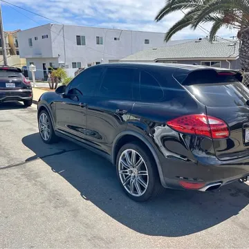 2013 Porsche Cayenne S Hybrid Sport Utility 4D