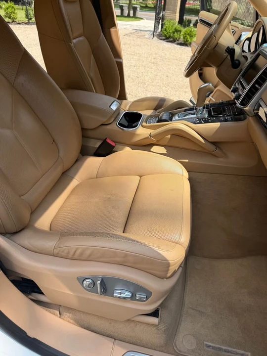 2013 Porsche 958 Cayenne S - Image 8 of 12