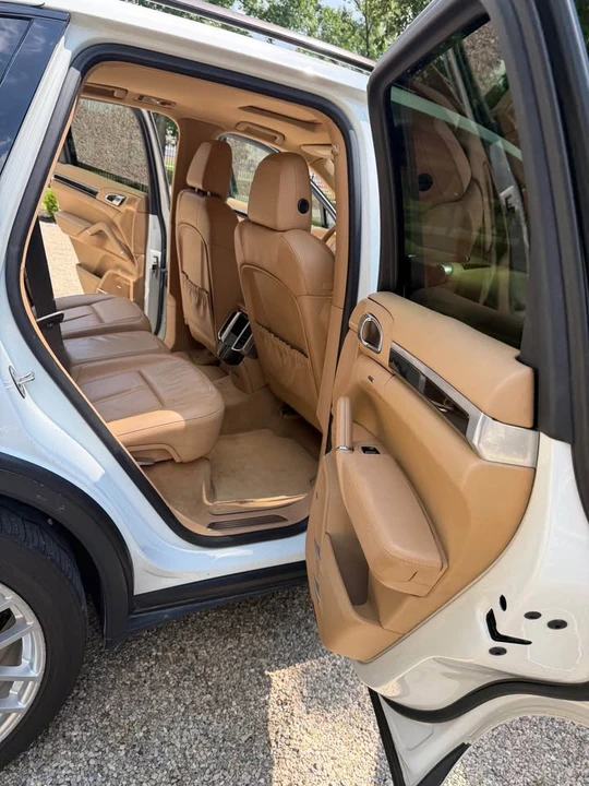 2013 Porsche 958 Cayenne S - Image 7 of 12