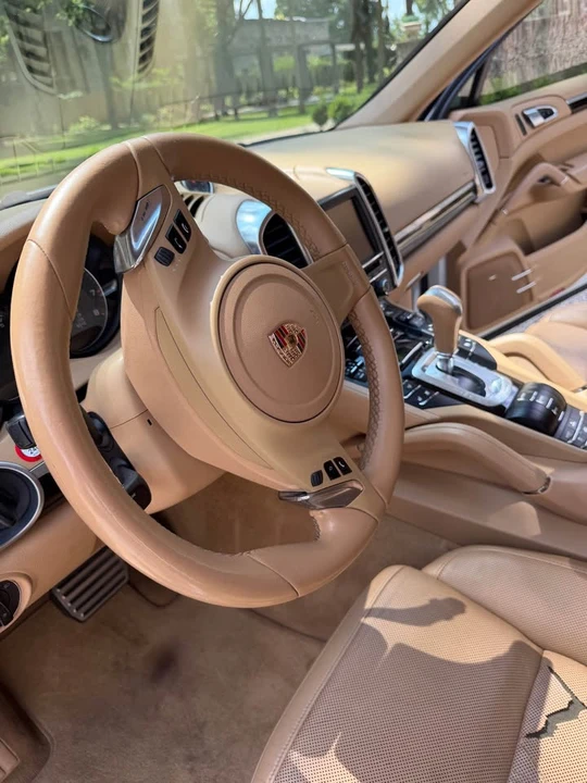2013 Porsche 958 Cayenne S - Image 3 of 12