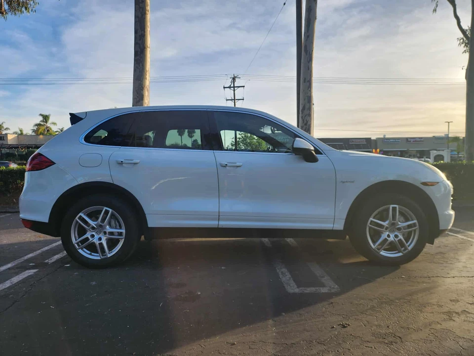 2013 Porsche 958 Cayenne S - Image 21 of 31
