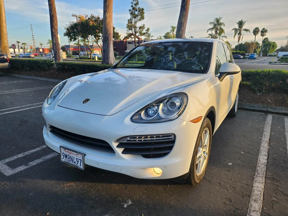 2013 Porsche 958 Cayenne S - Image 9 of 31