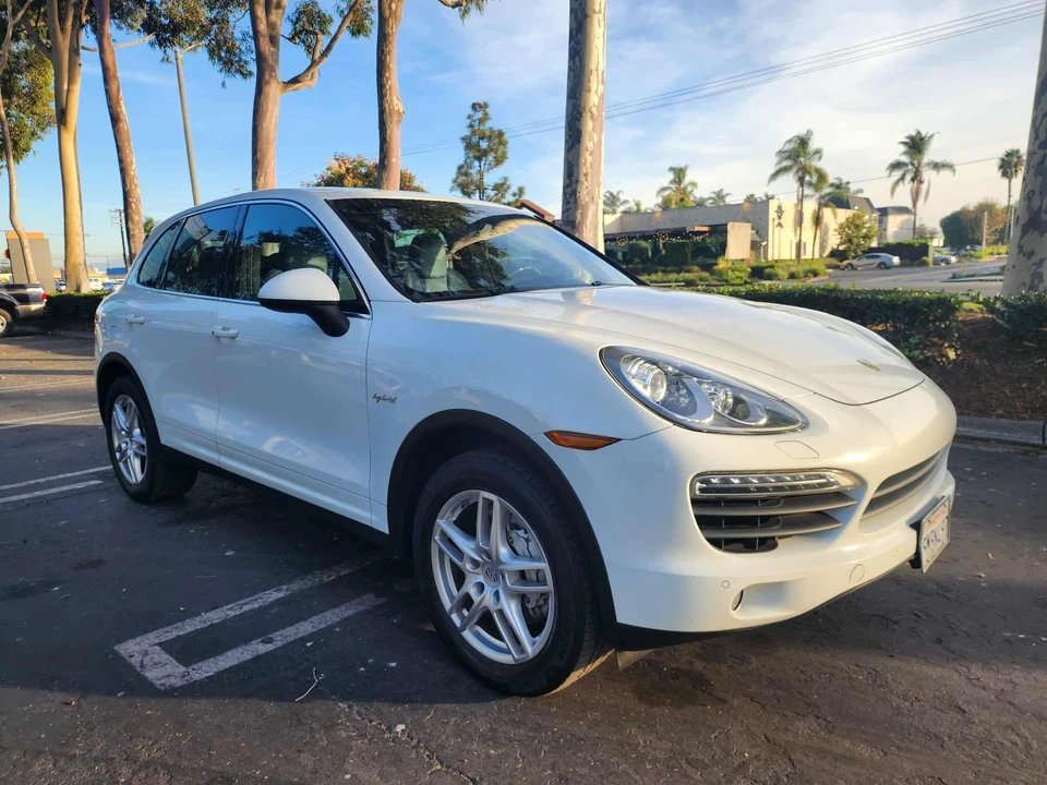 2013 Porsche 958 Cayenne S - Image 22 of 31