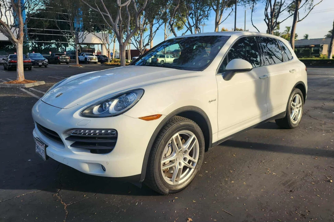 2013 Porsche 958 Cayenne S - Image 11 of 31