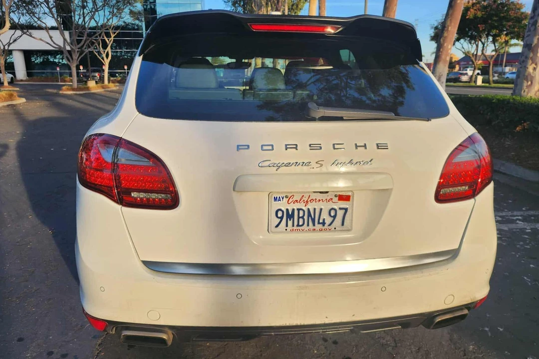 2013 Porsche 958 Cayenne S - Image 5 of 31