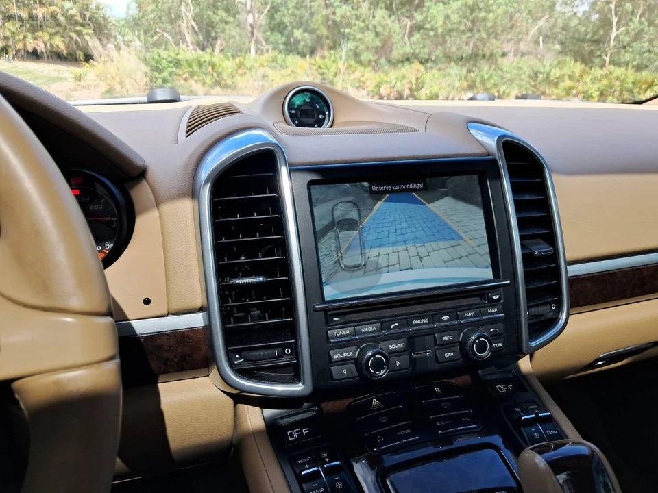 2013 Porsche 958 Cayenne S - Image 14 of 18
