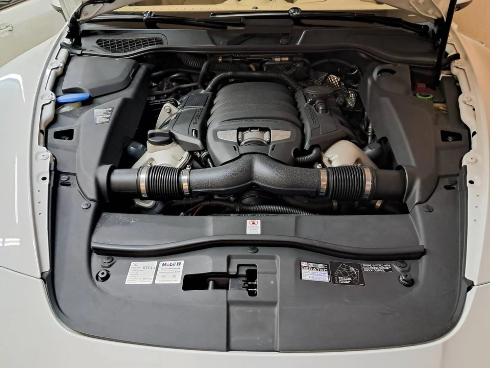 2013 Porsche 958 Cayenne S - Image 13 of 18