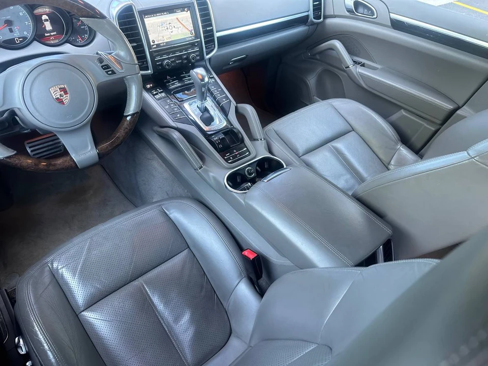 2013 Porsche 958 Cayenne S - Image 5 of 8