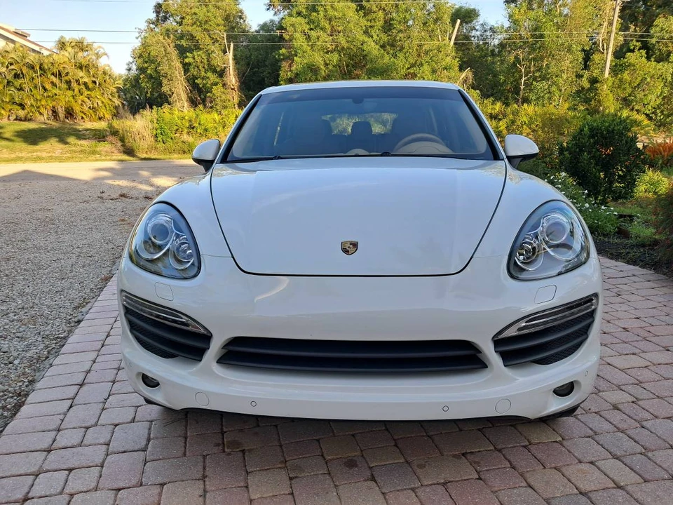2013 Porsche 958 Cayenne S - Image 10 of 18